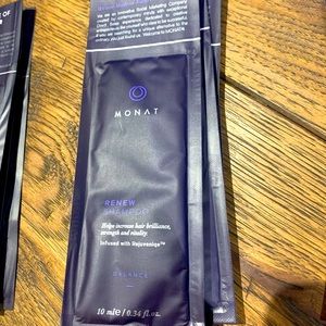 💫13% OFF💫Monat Renew Shampoo Sample Packets